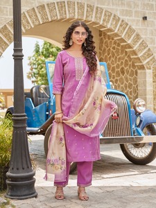 Nuevo lanzamiento tradicional conjunto de pantalón superior romano con bordado trabajo elegante Digital impreso Dupatta hecho a mano por el fabricante - Product Image 5