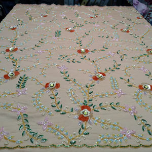 Tissu en filet 100% acrylique brodé à la main, tissé, lourd, laminé HDPE pour accessoires féminins - Product Image 1