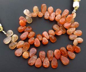 ลูกปัดพลอยซันสโตนสีส้มประกายรุ้ง ขนาด 7-10 มม. ความยาว 9 นิ้ว ลูกปัดพลอยซันสโตนแอฟริกาทรงลูกแพร์ ขัดเงาเรียบ สำหรับทำเครื่องประดับ - Product Image 5