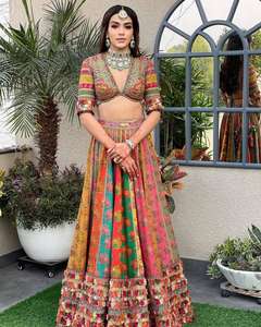 Ensemble Lehenga Choli et Dupatta dernier modèle de vêtements de fête et de mariage en mousseline de coton pur avec broderie lourde et impression numérique - Product Image 5