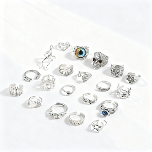 مجموعة من 20 خاتمًا قابلًا للتكديس بتصميم قوطي داكن، خواتم فضية مطلية بنمط الجمجمة والعنكبوت والهيكل العظمي واليد مع طلاء بالزيت للرجال والنساء - Product Image 5