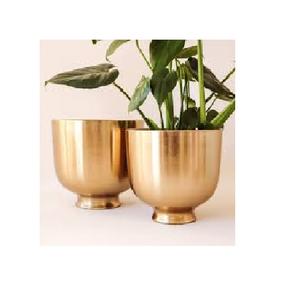 Vase de table mural moderne en métal Pièce décorative élégante au design contemporain polyvalent pour la maison ou le bureau - Product Image 5