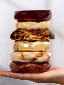 USER Bijoux Résine Acrylique Bracelet Bracelet Exagéré Éblouissant Multicolore Large Irrégulier Carré Acrylique Bracelets pour - Product Image 5