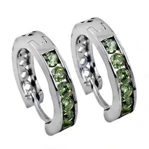 Boucles d'oreilles créoles en argent 925 plaqué rhodium avec pierre précieuse verte de forme princesse pour femmes - Bijoux religieux tendance - Product Image 2