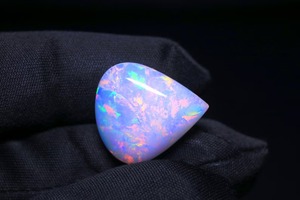 Gema de Ópalo Natural en Forma de Lágrima Cabujón 7.75 CT de Alta Calidad, Ópalo Welo Etíope Brillante en Forma de Pera con Juego de Color - Product Image 2