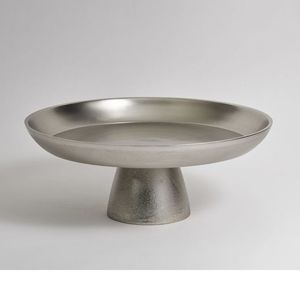 Soporte para pasteles de metal de diseño antiguo con intrincados patrones florales para decoración de comedor de lujo y centro de mesa para eventos - Product Image 4