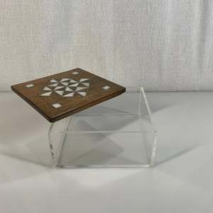 Elegant Transparent Acrylic Date Box with Mother of Pearl Inlay Lid Luxury Arabic Gift Packaging for Eid Ramadan Home Decor Use - Product Image 4