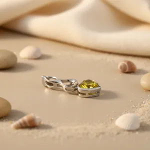 Pendentif en argent 925 avec cristal jaune en forme de cœur, breloque solitaire plaquée argent, pour femme, romantique, à porter au quotidien - Product Image 2