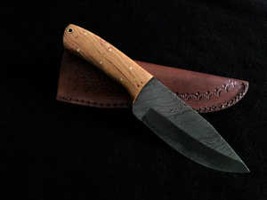 Cuchillo de bolsillo con hoja de acero de Damasco hecho a mano, mango de madera de olivo para acampar, desollador, caza, uso al aire libre. - Product Image 5