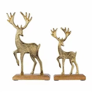 Juego de 2 renos de metal perfectos para crear un ambiente mágico de vacaciones, salas de estar, dormitorios y entradas - Product Image 4