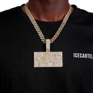 Colgante Personalizado SAUCE con Nombre en Oro de 14K y Moissanita VVS, Placa con Nombre Única y Personalizada, Lujoso Engaste en Oro de 14K, Unisex para Uso Diario - Product Image 2