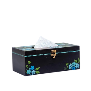 Boîte à mouchoirs noire peinte à la main avec accessoire décoratif unique de Yarrows bleus - Product Image 1