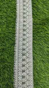 Rubans et lacets brodés à la machine en tissu de base blanc sur mesure en perles blanches pour robes de mariée de 1 pouce de largeur - Product Image 4