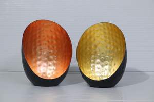 Portavelas con forma de gota con acabado y color únicos en metal de hierro disponible en HHO - Product Image 3