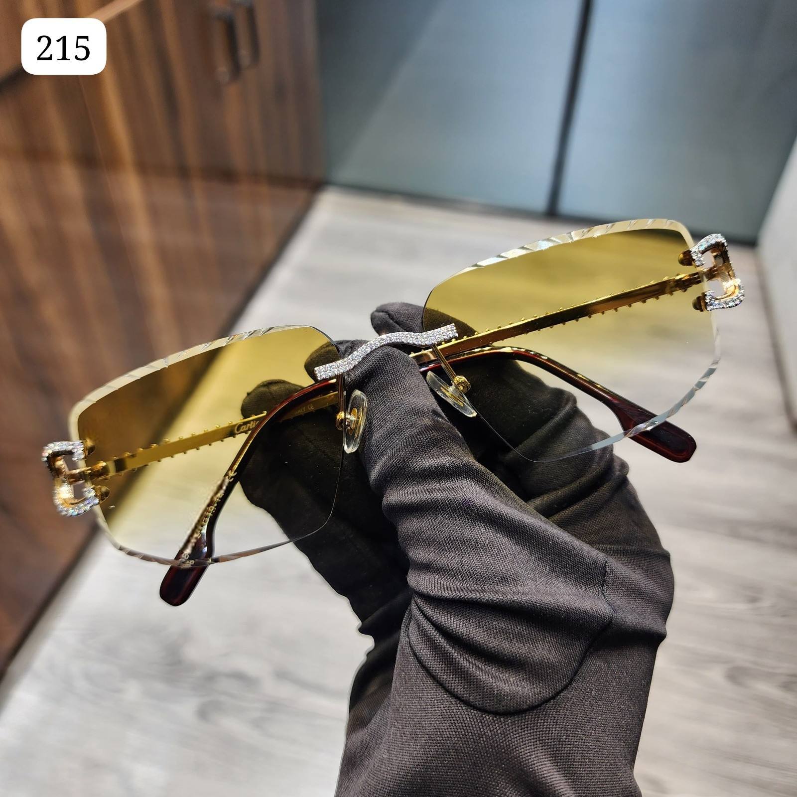 สีเหลือง