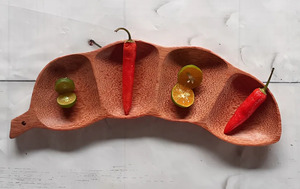 Vente en gros d'assiettes de noix de coco décoratives artisanales plats en bois naturel avec des formes assorties pour les occasions de fête - Product Image 4