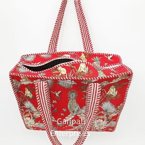 Sac fourre-tout matelassé en toile de coton fait main pour femme, avec fermeture éclair, style vintage, lavable, durable, tissu léger 300 GSM, à porter à l'épaule - Product Image 1