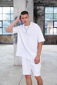 T-shirt léger en coton respirant à manches courtes pour hommes Design confortable pour une tenue toute la journée Sports d'été Look décontracté Fraîcheur - Product Image 4