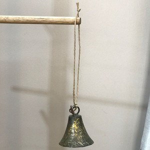 Haute qualité métal fer matériel laiton finition antique décoration d'arbre de noël cercle rond avec des gens et Jingle Bell - Product Image 6