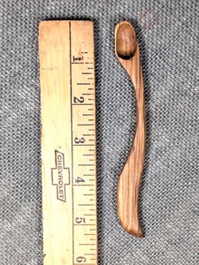 Ensemble de couverts en bois artisanal, grain unique, écologique, essentiels pour la table de qualité supérieure - Product Image 3