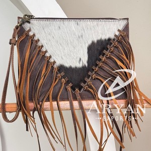 2025 vente en gros nouveauté cuir de vachette frange bracelet pochette sac à main pour les femmes de haute qualité en cuir véritable pochette à fermeture éclair - Product Image 1