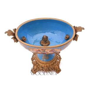 Ensemble de centre de table en porcelaine bleue antique et en laiton avec des vases ornés recouverts, décoration vintage de luxe artisanale - Product Image 3