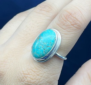 Anillo de plata turquesa Mohave natural, piedra preciosa turquesa, anillo de declaración de plata, anillo bohemio de plata hecho a mano para ella - Product Image 2