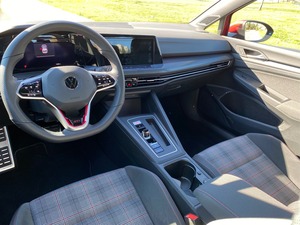 Venta de Vehículo Volkswagen Golf GTI SE 2021 de Segunda Mano, 5 Puertas, Automático, Cuero de Alta Calidad, Volante a la Derecha/Izquierda - Product Image 2