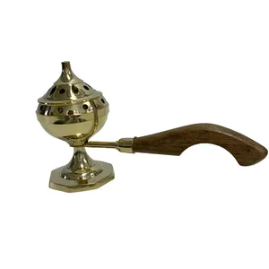 Brûleur d'encens décoratif en laiton fabriqué en Inde avec poignée en bois, designs personnalisés pour la maison et le bureau - Product Image 1