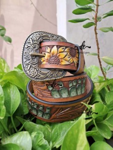 Nuevo diseño de estilo occidental, cinturones de cuero tallados a mano, cinturones de cuero con estilo de girasol para Unisex - Product Image 4