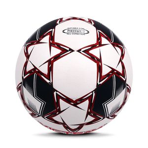 Pallina Futsal Indoor legata termicamente con superficie in pelle sintetica per un basso controllo di rimbalzo, gioco di precisione e sessioni di gioco ricreativo - Product Image 3