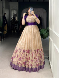 Vestido tradicional estampado de seda verde con lentejuelas bordadas Koti Micro Forro de algodón y estilo completo para fiesta al por mayor - Product Image 3