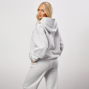 ชุดวอร์มสไตล์วินเทจขาดๆ แบบสตรีทแวร์สำหรับผู้หญิง คอลเลคชั่นฤดูใบไม้ร่วงปี 2026 ดีไซน์ไฮสตรีทสั่งทำพิเศษ ผ้าฝ้ายเฟรนช์เทอร์รี่ทรงโอเวอร์ไซส์ - Product Image 3