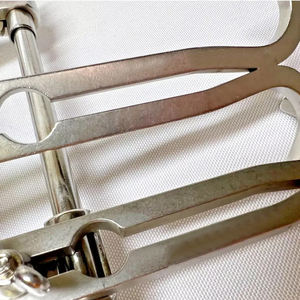 Instrumento médico La base de los instrumentos quirúrgicos Precio al por mayor Marco fijo Retractor abdominal Sutur Kit Instrumento médico - Product Image 3