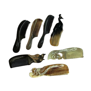 Artesanía tradicional de Vietnam, peine de cuerno de Búfalo con mango para cabello sin enredos, ideal para uso diario - Product Image 1