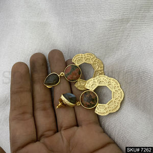 Pendientes de joyería de boda modelo de pasador martillado redondo chapado en oro de alta calidad producto premium hecho a mano para niñas - Product Image 3