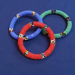 Bracelets de perles multicolores de luxe avec de nouveaux motifs de broderie Bonbons de bras de style classique pour les personnes à la mode - Product Image 4