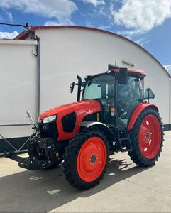 Tractor Agrícola Kubota B2401 de Alta Calidad, 23 HP, 4x4, con Cultivador - Product Image 1