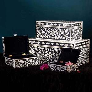 DISEÑOS con incrustaciones de hueso, JUEGO DE CAFÉ, SILLA PARA SALA DE ESTAR, tradición artesanal, mesita de noche, armario con incrustaciones de hueso, sala de estar DE LA India - Product Image 1