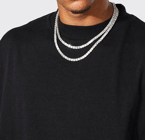 Camisetas Unisex al por Mayor para Hombre, Estilo Holgado con Hombros Caídos, Color Sólido, Algodón Suave de Alta Calidad, Impresión por Sublimación con Logotipo Personalizado - Product Image 2