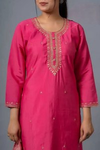 Élégant ensemble de Kurta en viscose de style Bollywood avec tenue ethnique festive en organza brodé Dupatta pour les fêtes d'été/d'hiver - Product Image 2