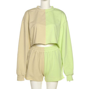 Ensemble de survêtement imprimé à capuche pour femme, manches longues, short à taille basse, style streetwear décontracté, surpiqûres contrastées 2026 - Product Image 2