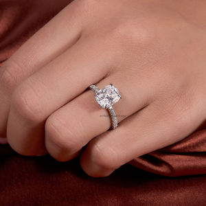 Hidden Halo 3 Ct Cojín Corte Moissanite Diamante Anillo de compromiso Cojín alargado Corte Anillo de novia para ella en plata de ley 925 - Product Image 4