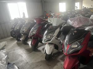 Scooter à essence d'occasion de Taïwan 125cc Cygnus Bws Cuxi - Product Image 3