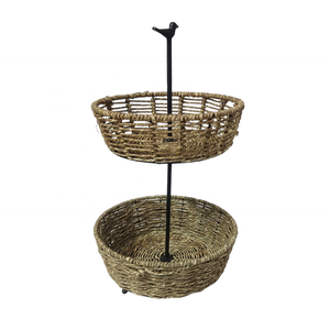 Cesta de fruta personalizable de 2 niveles, cuerda de Yute natural y metal tejido a mano por artesanos indios, almacenamiento de ratán con estilo floral - Product Image 1