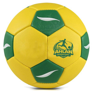 ลูกแฮนด์บอลคุณภาพพรีเมียม ผลิตในปากีสถาน หนัง PU บริการ OEM ปริมาณสั่งซื้อขั้นต่ำน้อย สำหรับใช้งานกลางแจ้ง - Product Image 1