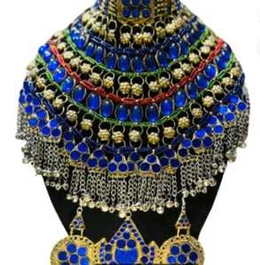 Conjunto de Joyería Étnica Pashtun Afgana, Diseño Exclusivo con Piedras de Cristal y Cadenas Colgantes de Acero Inoxidable para Fiestas, Religión Islámica - Product Image 1