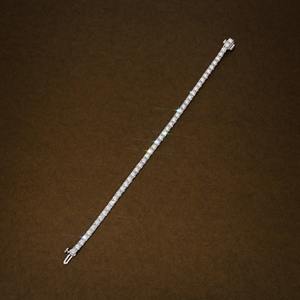 Pulsera de Tenis con Diamantes de Moissanita Incoloros de Corte Redondo de 4 mm para Regalo de Boda en Plata 925, Joyería de Lujo con Incrustaciones a Bajo Precio - Product Image 2