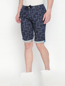Casual Hip Hop Streetwear Style for Summer Men's Light Blue Denim Shorts with Raw Hem Side Stud <b>Detailing</b> Solid Pattern - Product Image 2