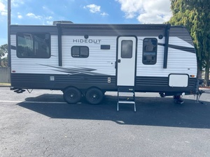 Camping-car Keystone H-i-d-e-o-u-t 202LHS d'occasion 2020, prêt à être expédié - Product Image 3